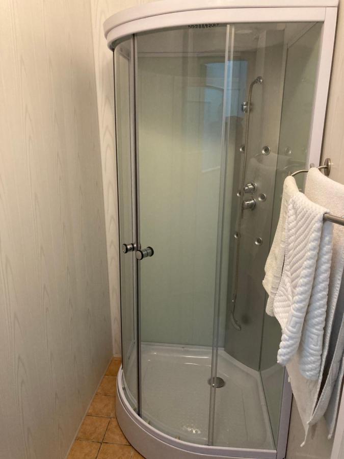 Irina Apartments Piteşti Buitenkant foto